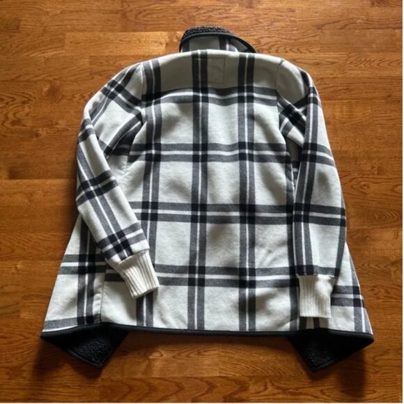 Abercrombie Blanket Jacket Cardigan Sherpa Women M Soft Open White Black Plaid - Picture 2 of 6